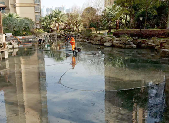 榆阳景观池淤泥清理
