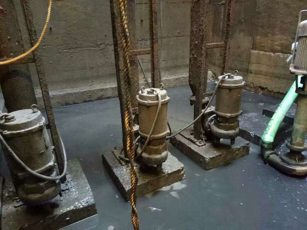 榆阳污水池清理